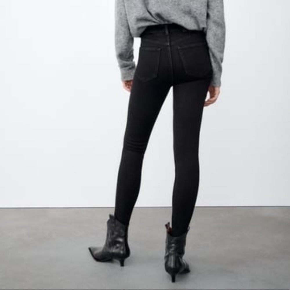 👖🎉HP🎉👖𝗡𝗪𝗧 𝗭𝗮𝗿𝗮 • Essential Skinny Jeans